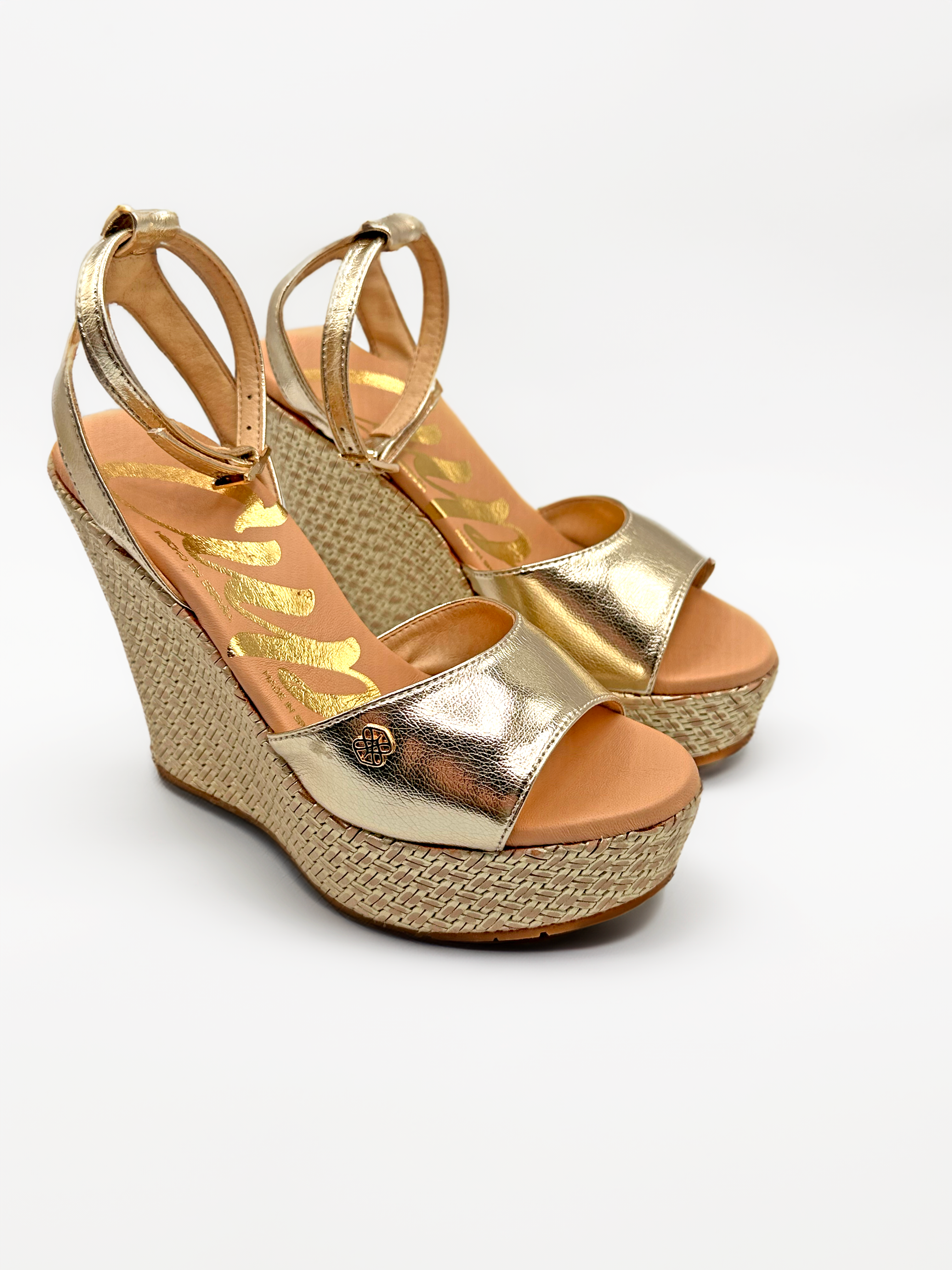 NUR ITALY Cuple Ankle Strap Leather Wedge Sandal, main color, GOLD