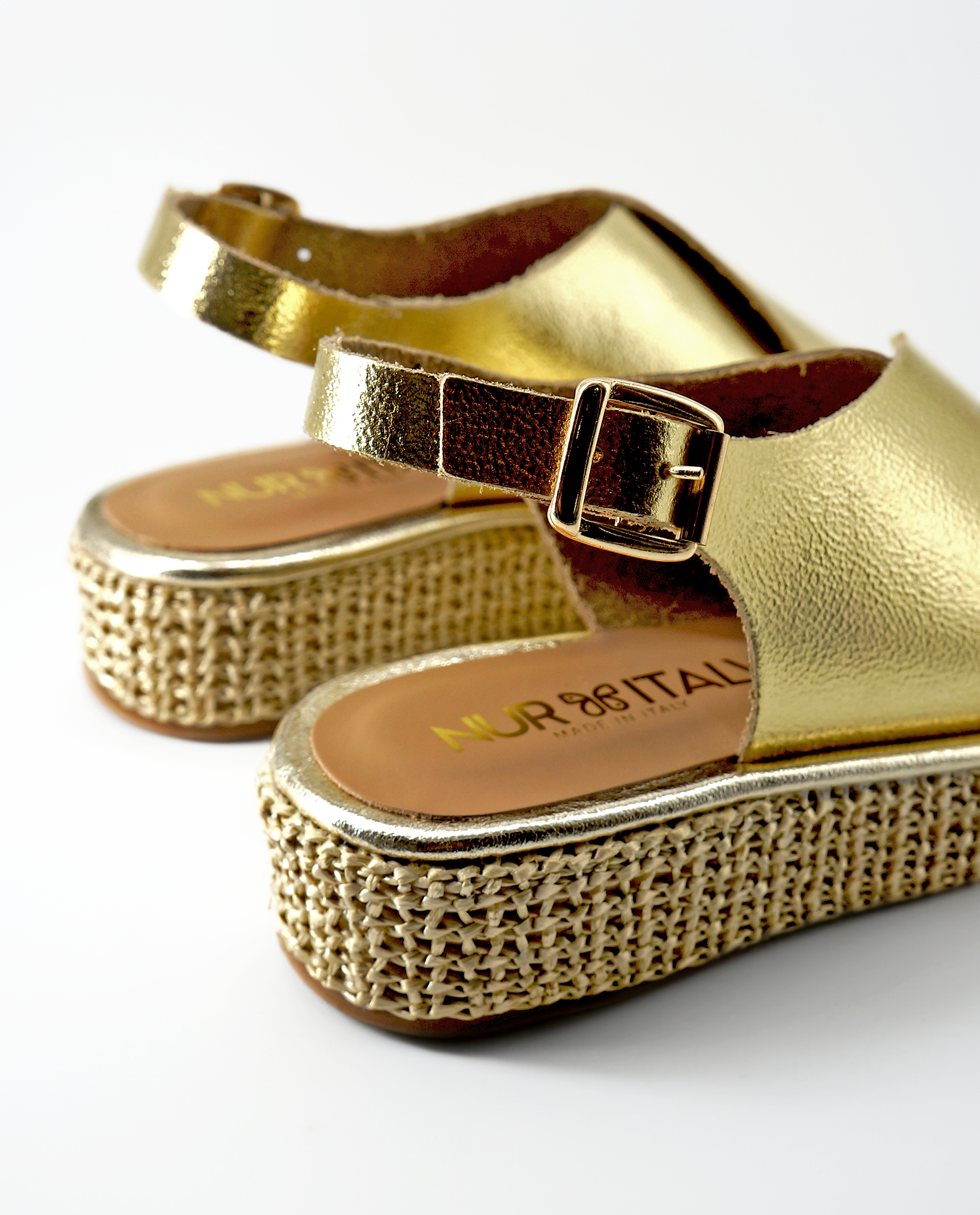 NUR ITALY Vittoria Metallic Flatform Sandal, color, GOLD