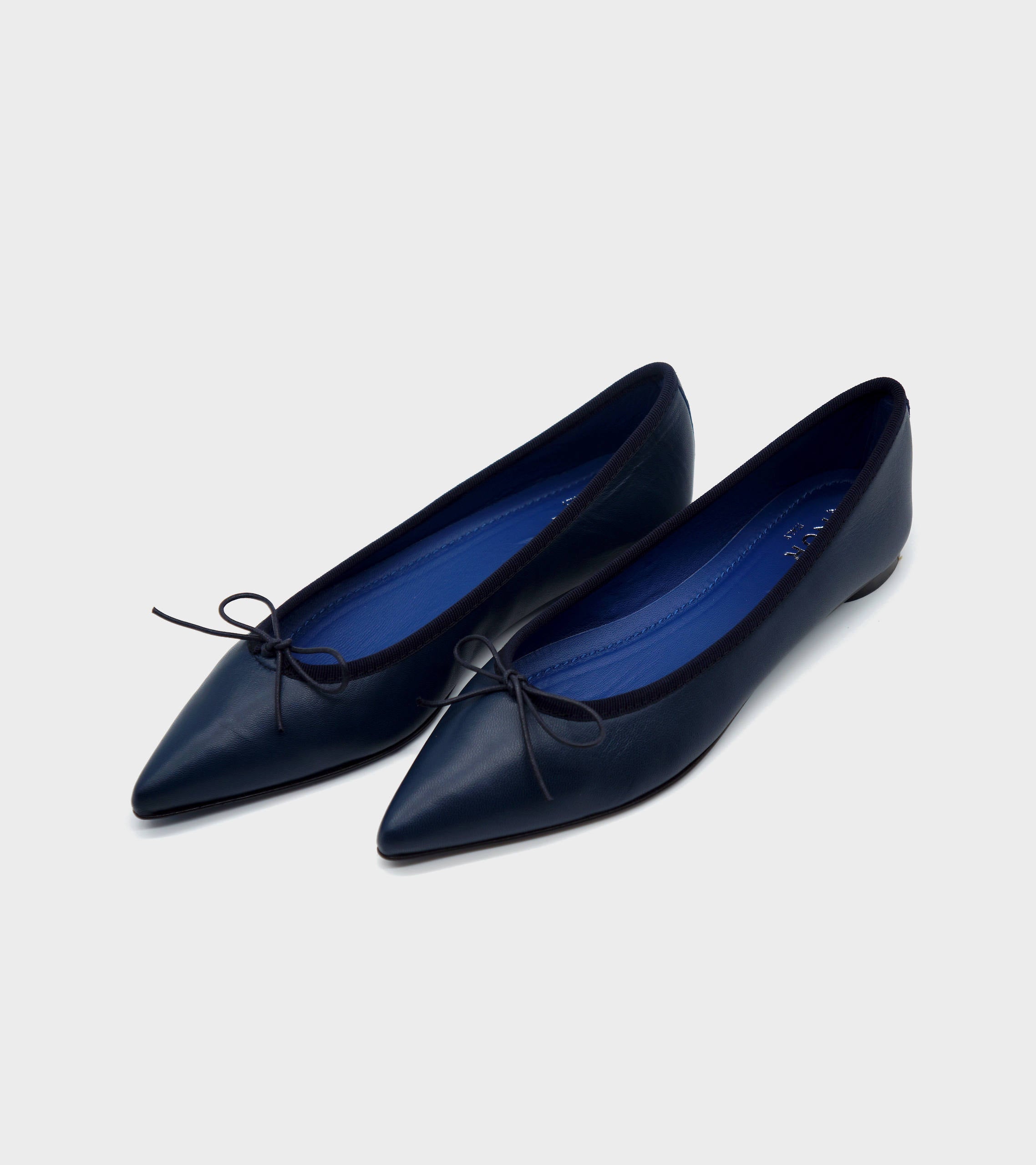 #color_perugia navy