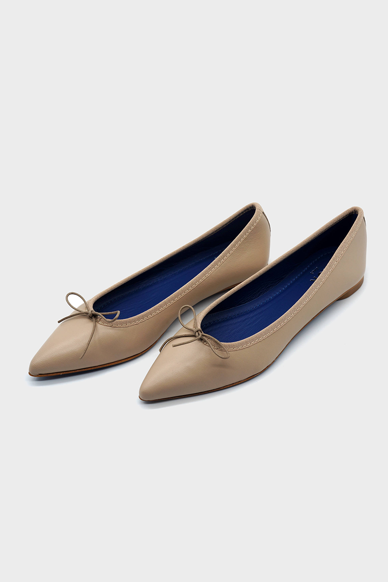 NUR ITALY Isabella Nappa Pointed-Toe Flat, color, CREAM #color_pisa cream