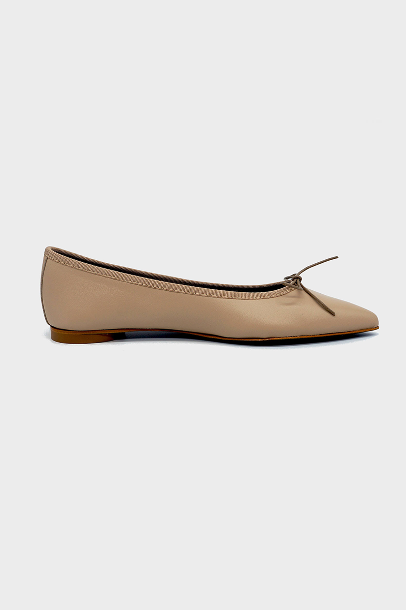 NUR ITALY Isabella Nappa Pointed-Toe Flat, color, CREAM #color_pisa cream