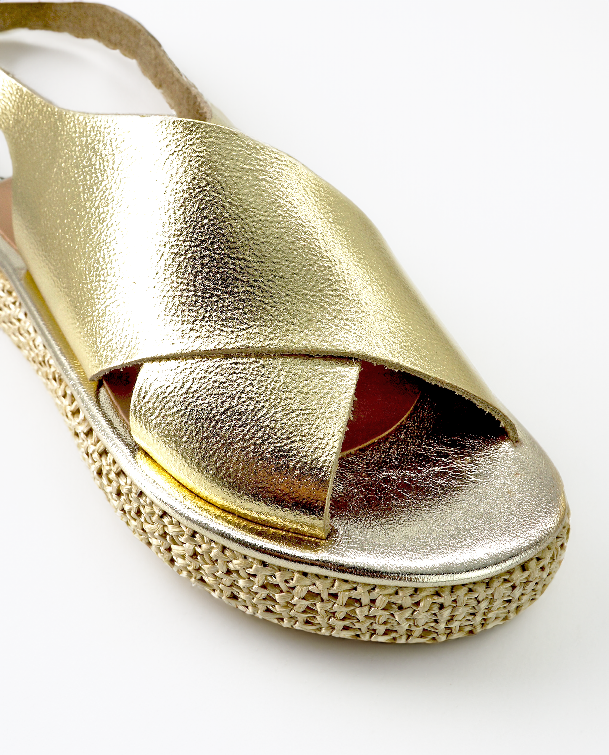 NUR ITALY Vittoria Metallic Flatform Sandal, color, GOLD