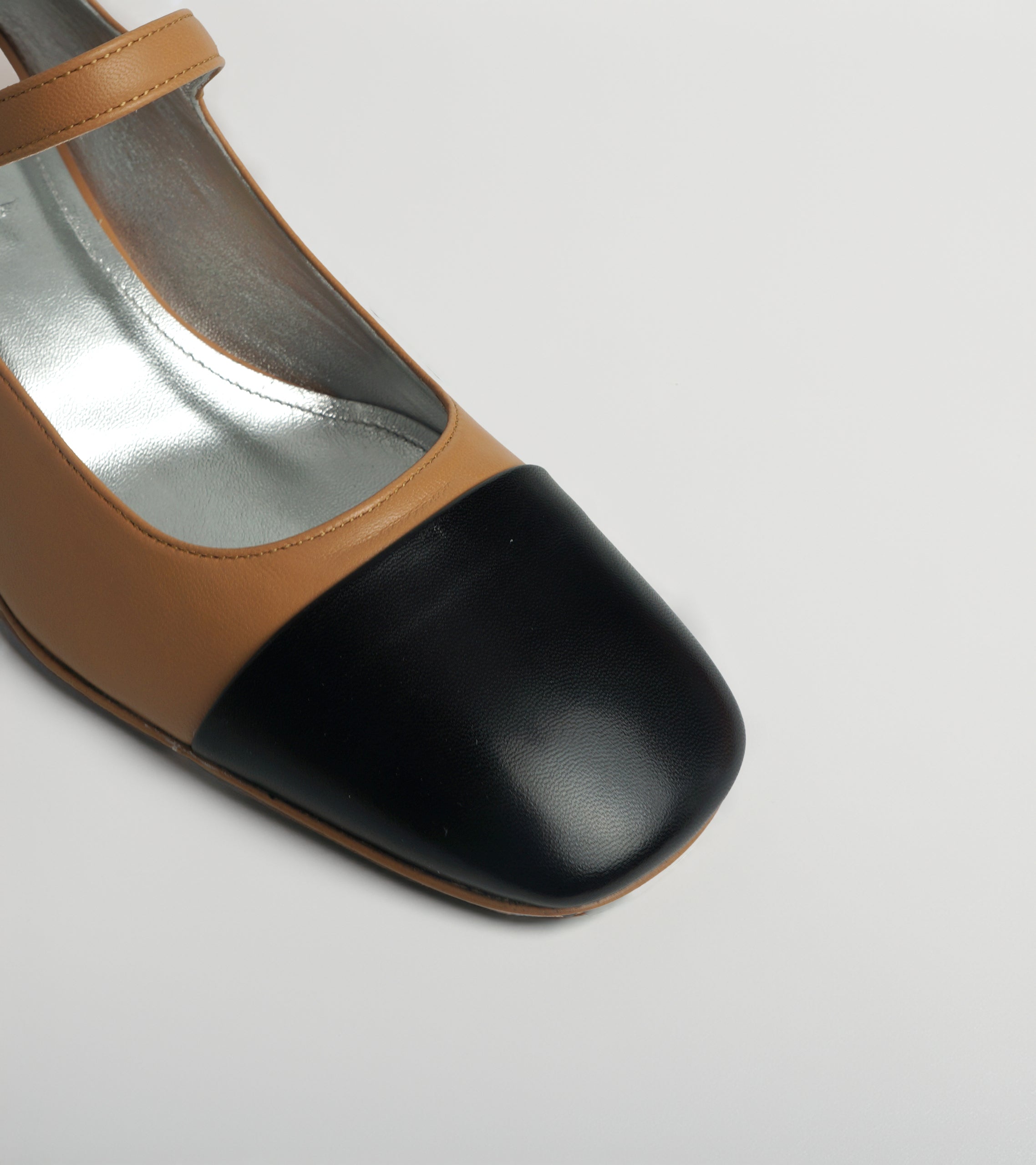 #color_palermo tan milano black