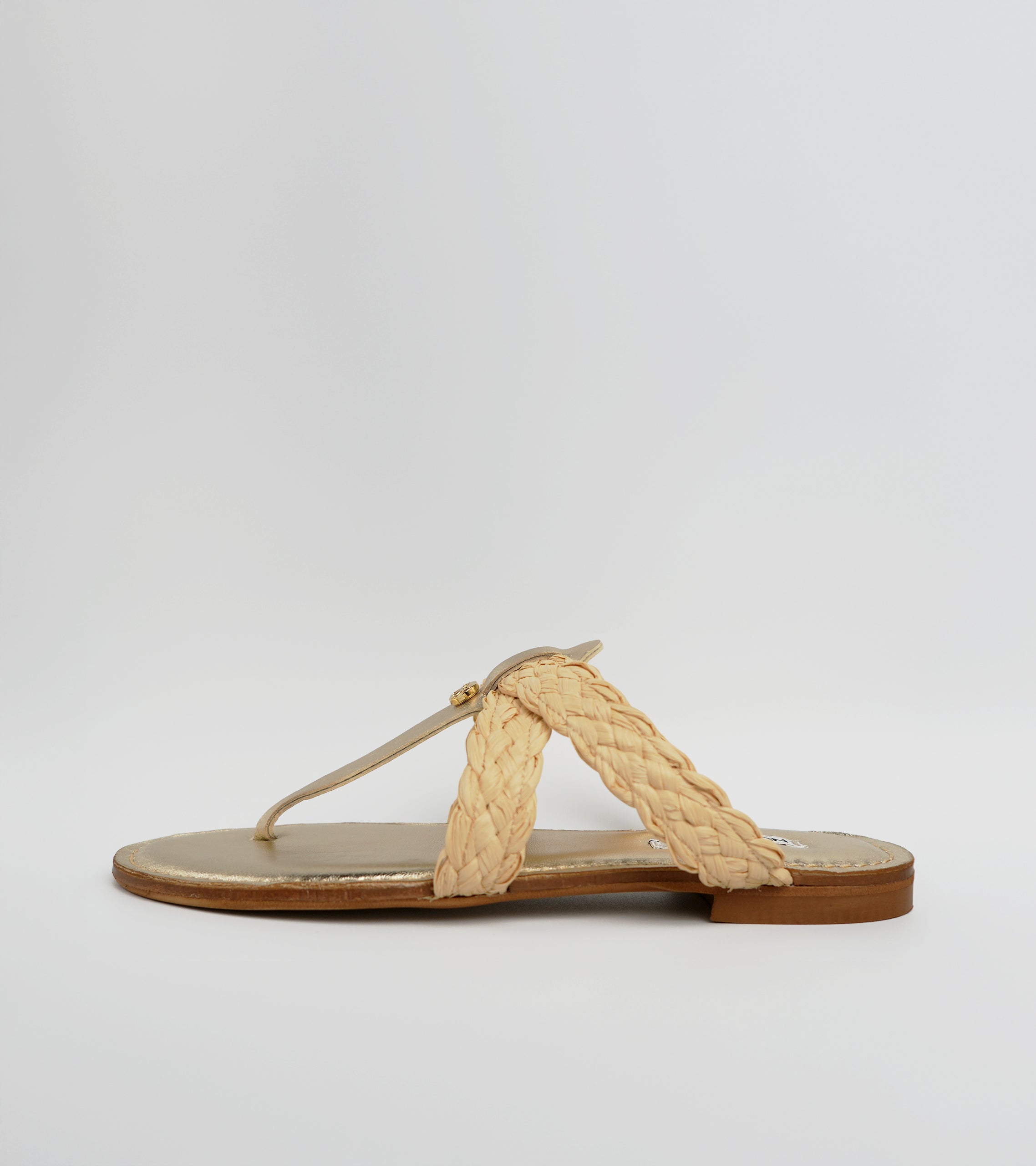 Beige sandal with woven design on a light gray background #color_venezia gold